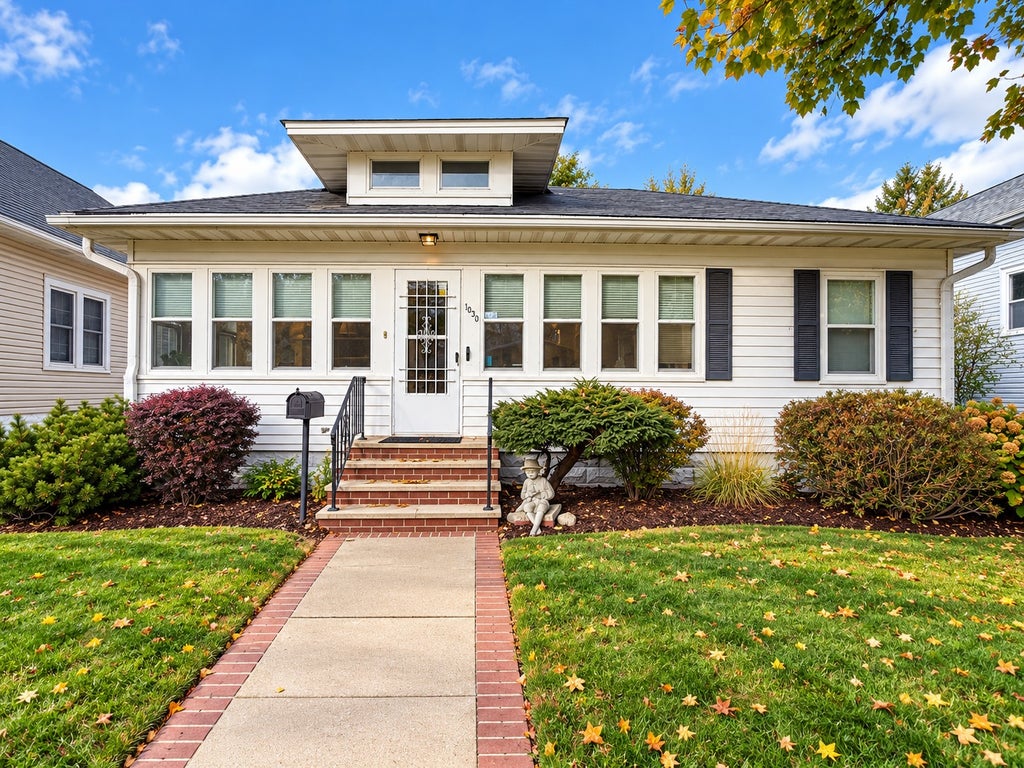 Photo of 1030 W Mark Street, Winona, MN 55987 (MLS # 7167119)