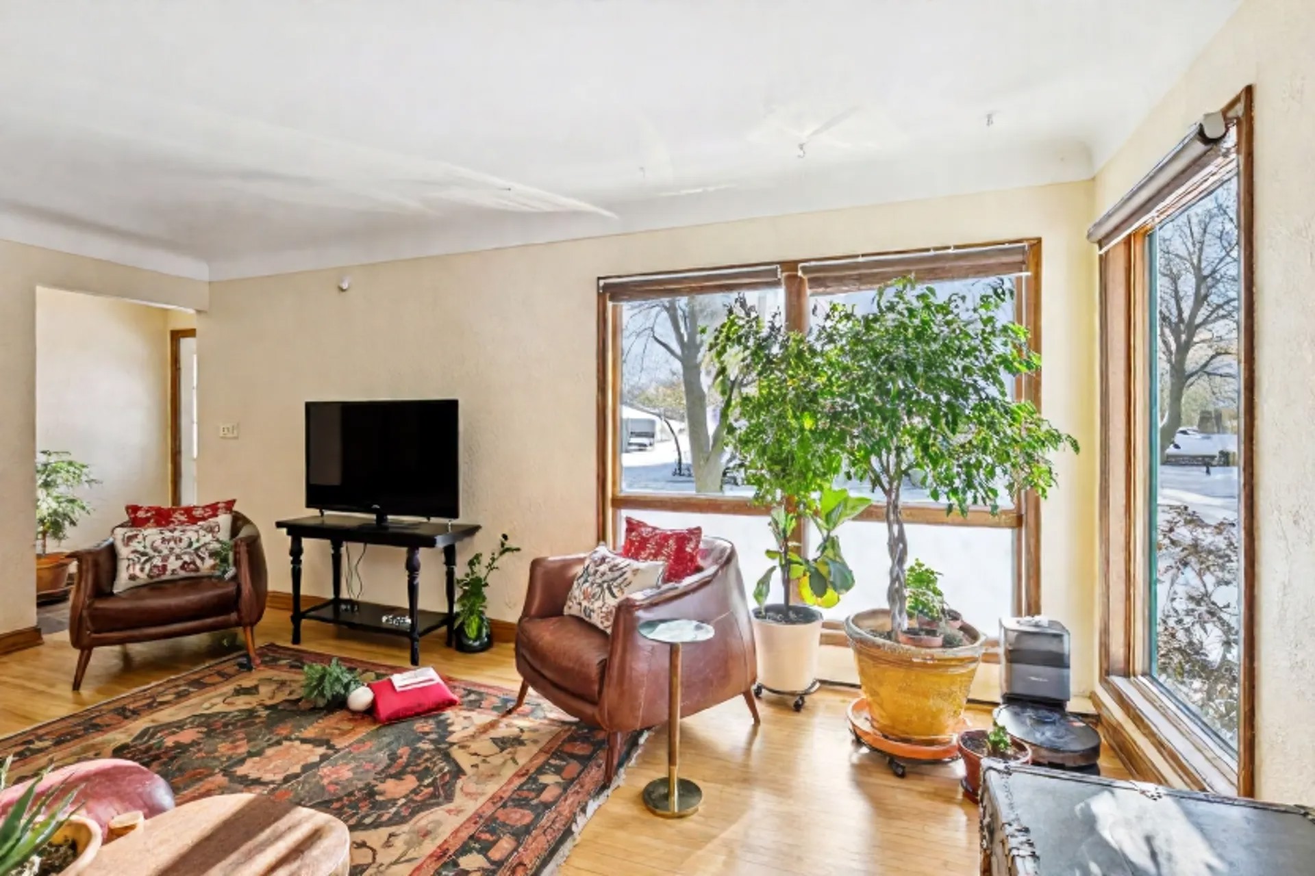 711 Grandview Avenue W