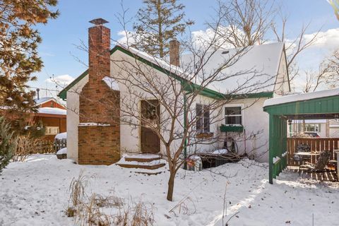 711 Grandview Avenue W Roseville MN 55113