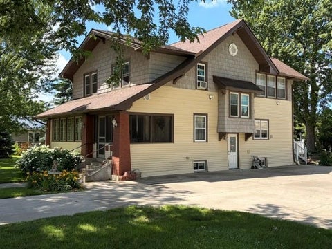 Photo of 611 N Marshall Avenue, Litchfield, MN 55355 (MLS # 7093403)