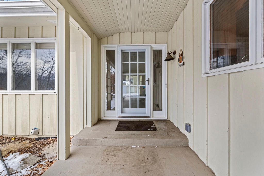 Photo of 21 N Oaks Road, North Oaks, MN 55127 (MLS # 7005979)