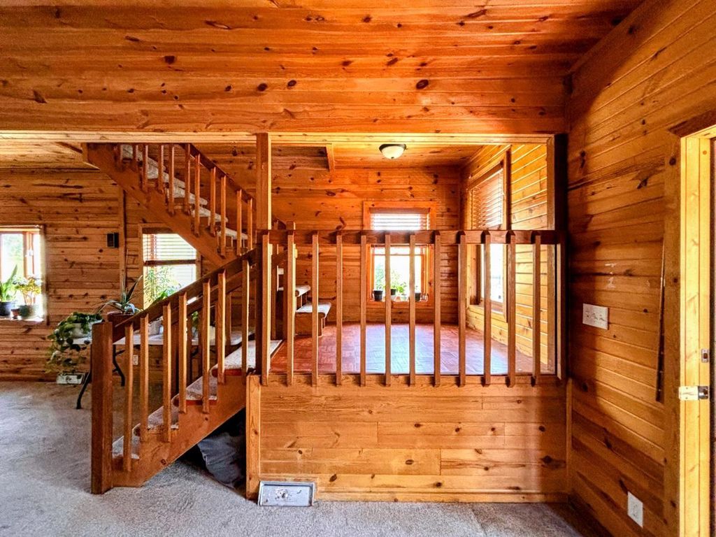 Photo of 277 E Morton Street E, Saint Paul, MN 55107 (MLS # 6689886)