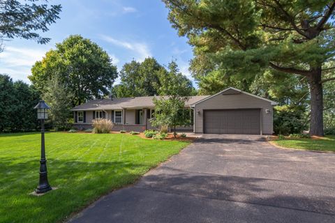 1671 Victoria Road S Mendota Heights MN 55118