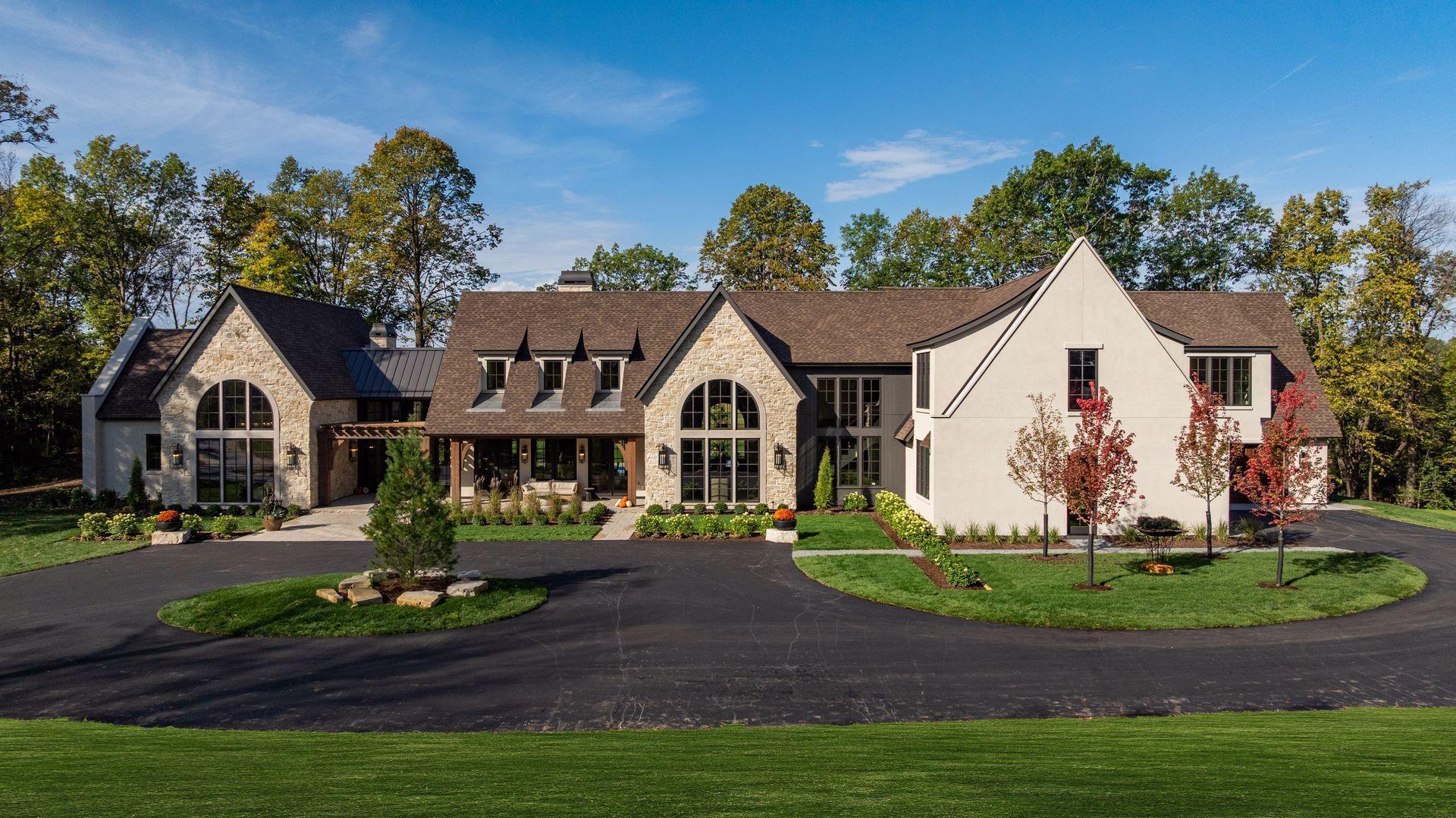 2295 Tamarack Drive