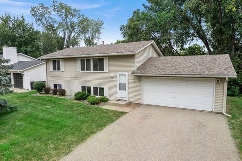 2115 Cliffview Drive Eagan MN 55122