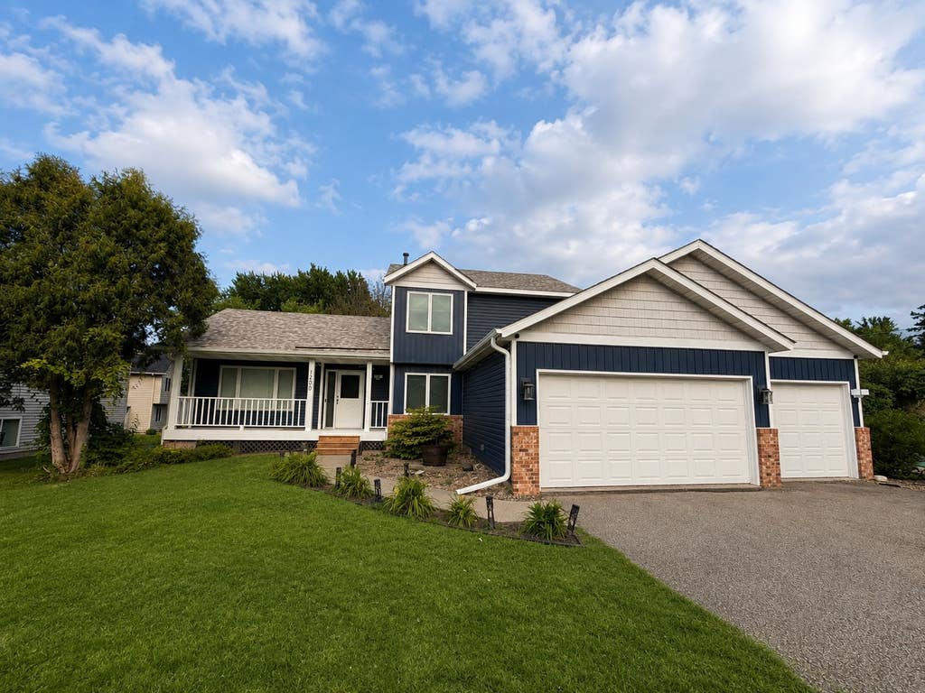 Photo of 1200 Earle Way, Burnsville, MN 55306 (MLS # 7119984)