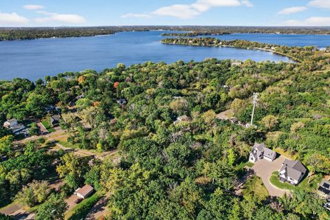 1610 Briarwood Avenue Mahtomedi MN 55115