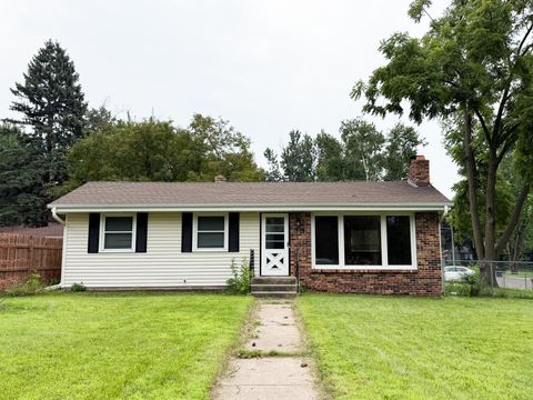 1666 Laurie Road E Maplewood MN 55109