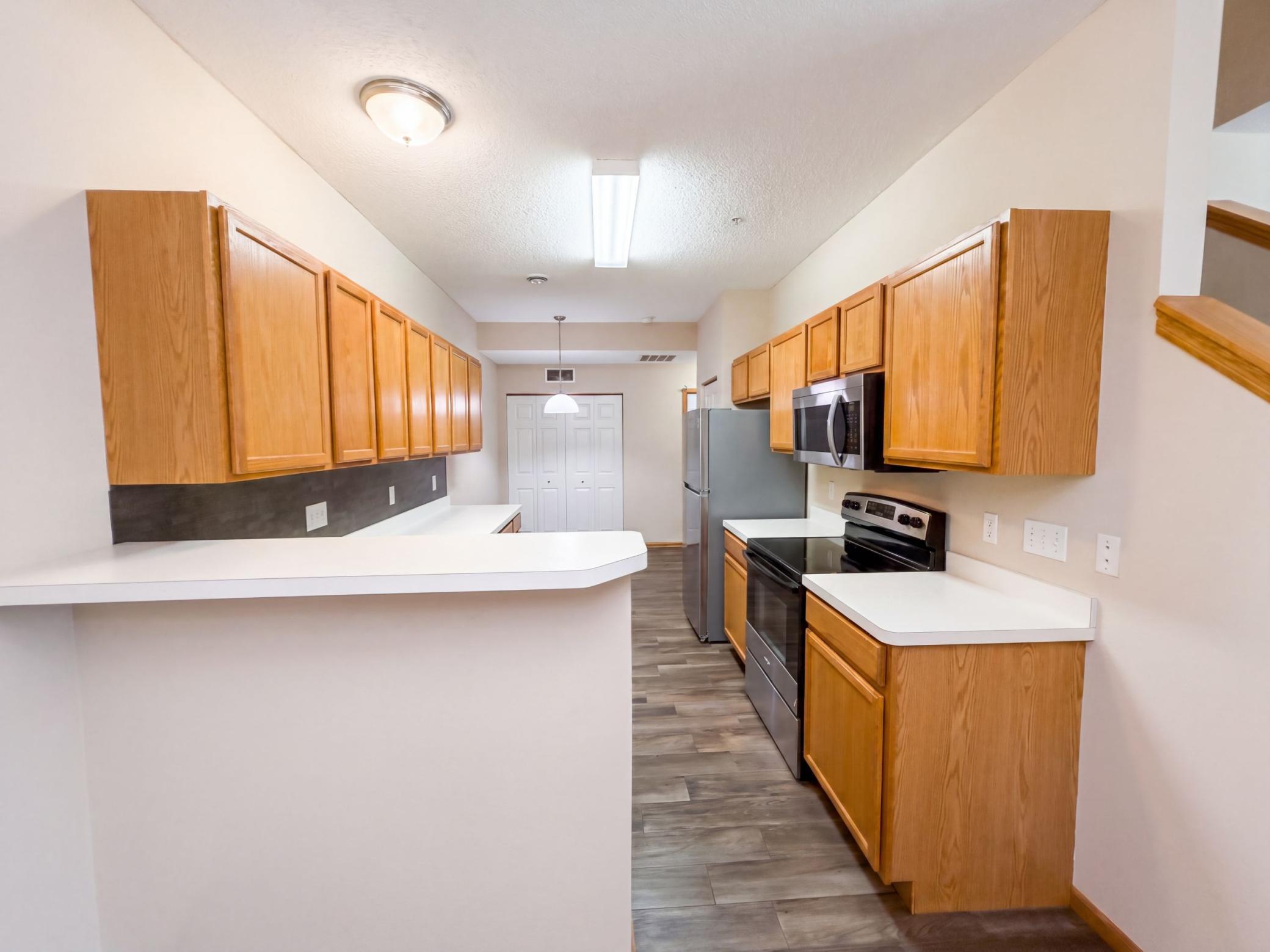 5070 Holly Lane N 702