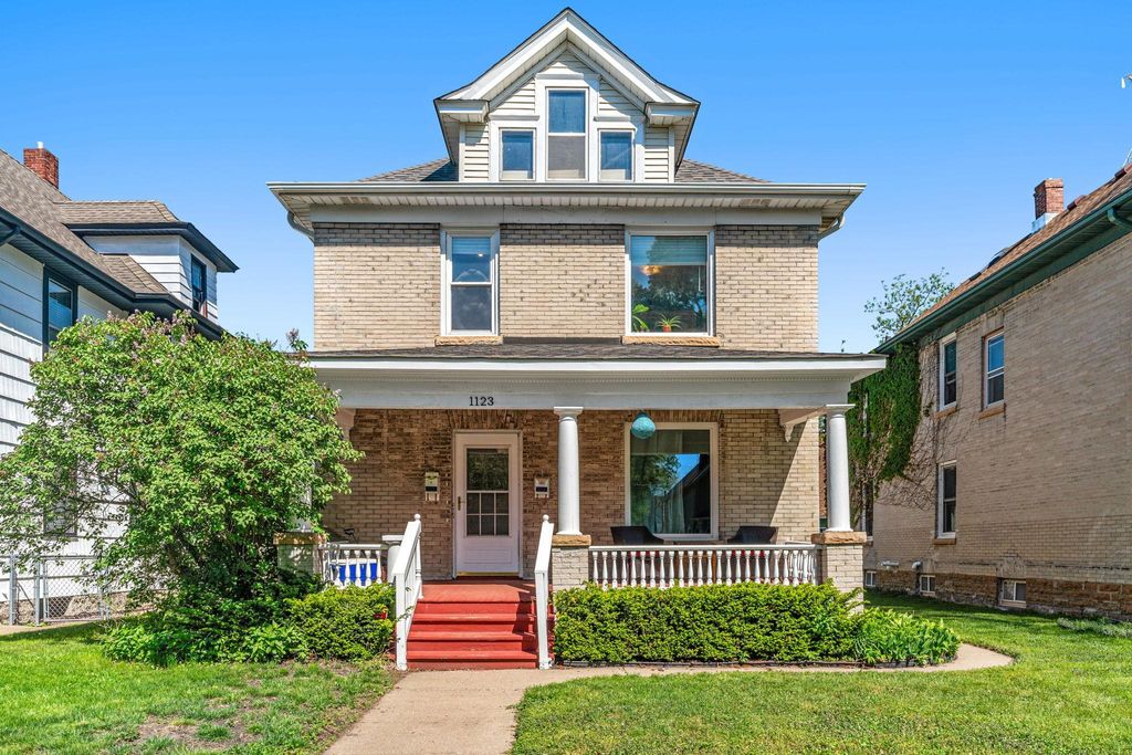 Photo of 1123 5th Street NE, Minneapolis, MN 55413 (MLS # 7073225)