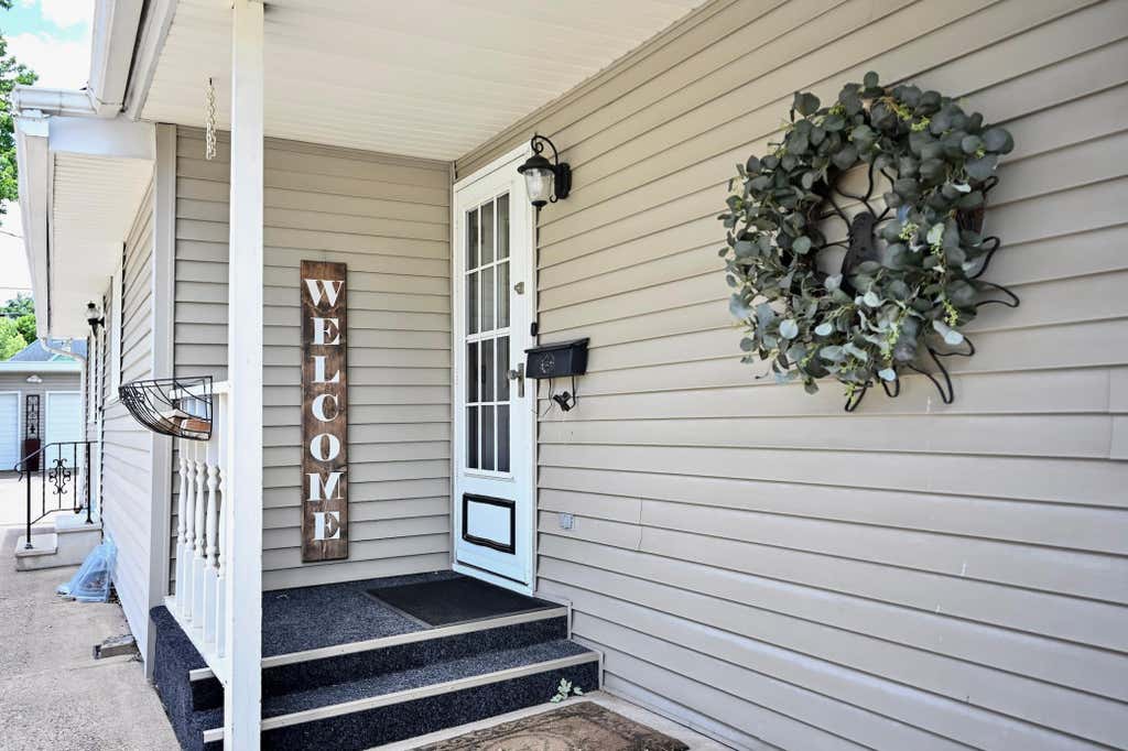 Photo of 557 E 2nd Street, Winona, MN 55987 (MLS # 7097138)