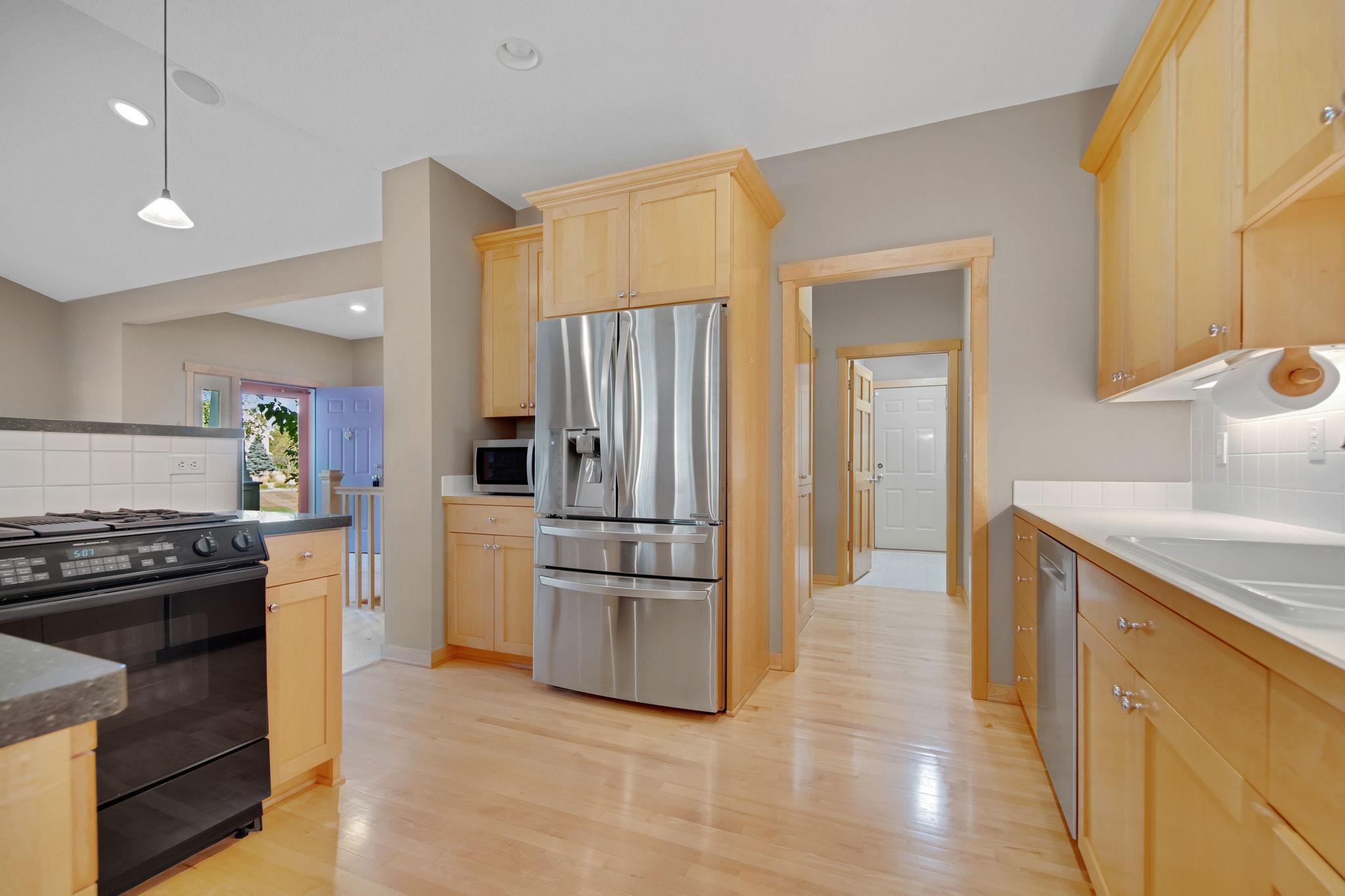 4644 Linden Trail N