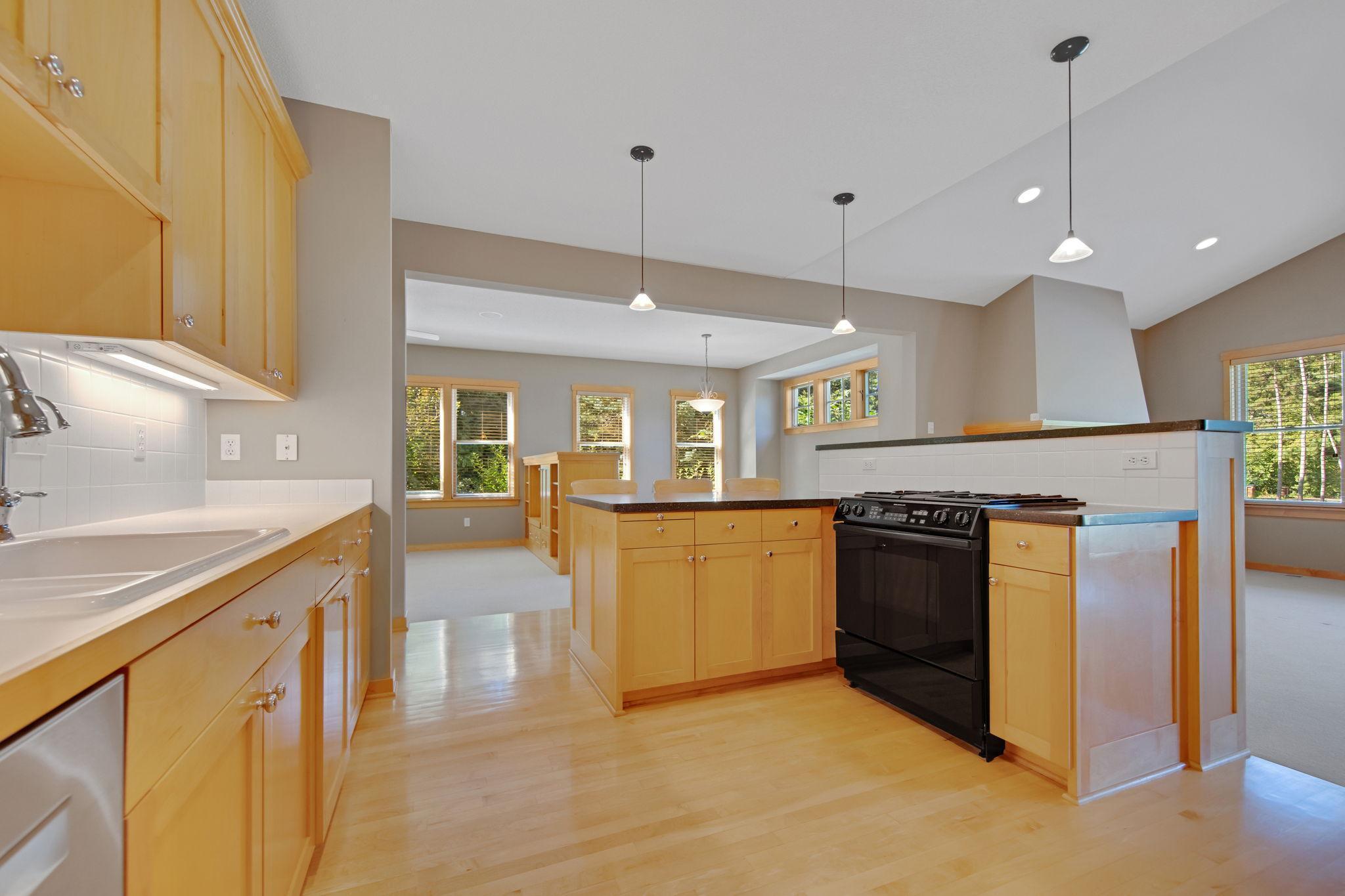 4644 Linden Trail N