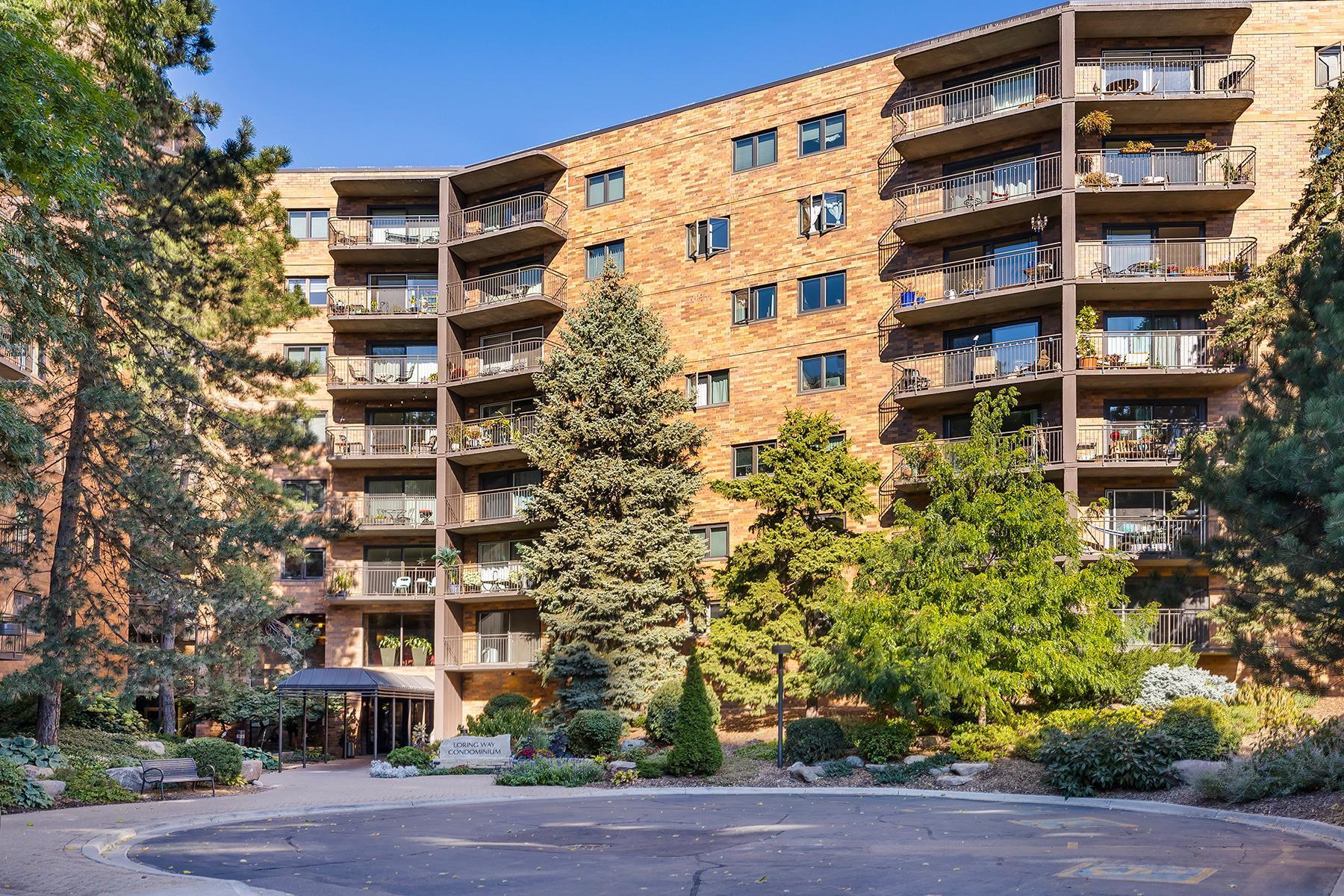 210 W Grant Street 613