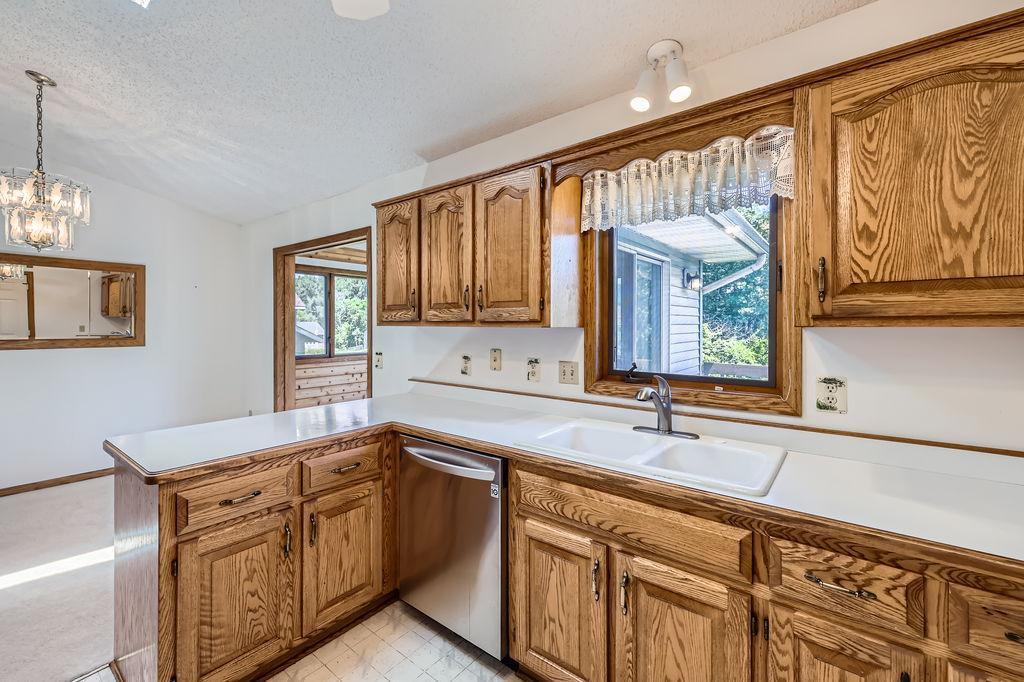 6780 Upper 28th Street N