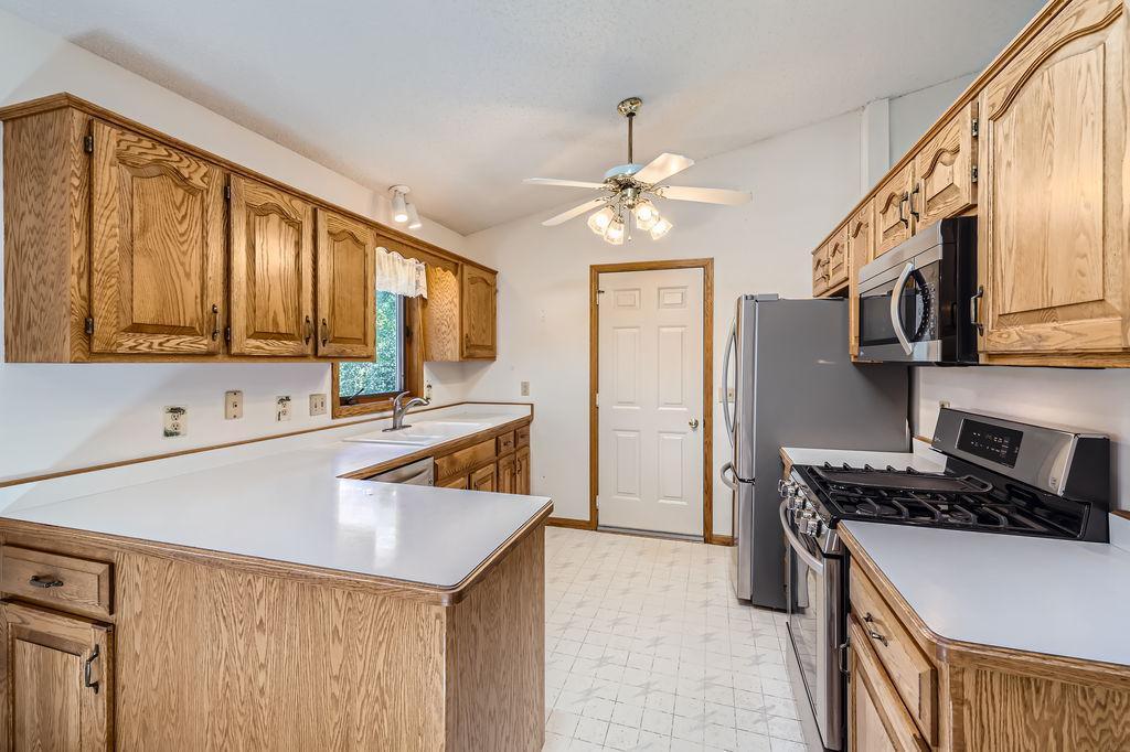 6780 Upper 28th Street N