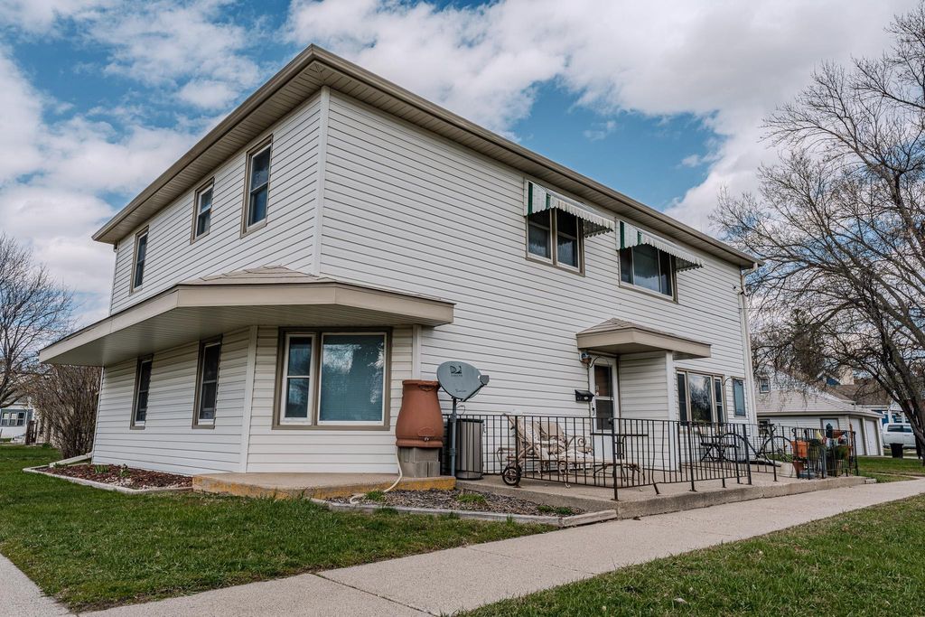 Photo of 1002 5th Avenue S, Moorhead, MN 56560 (MLS # 7067743)