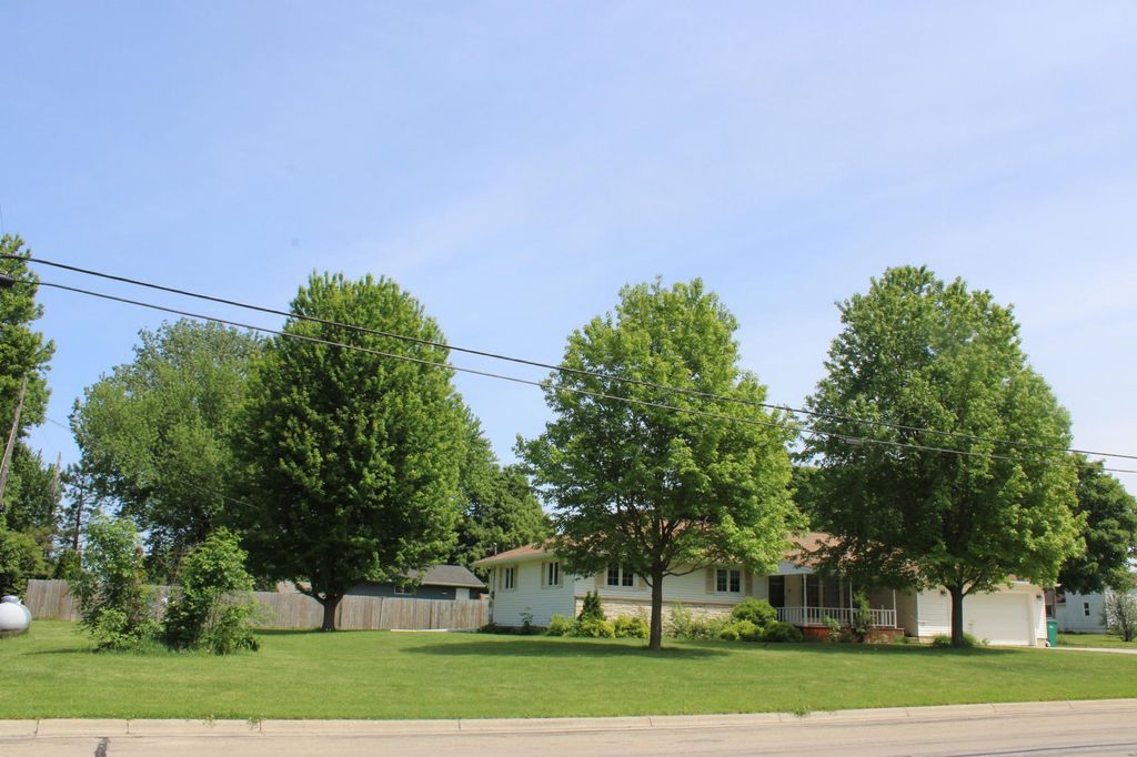Photo of 200 N Adams Street, Elkton, MN 55933 (MLS # 7083298)