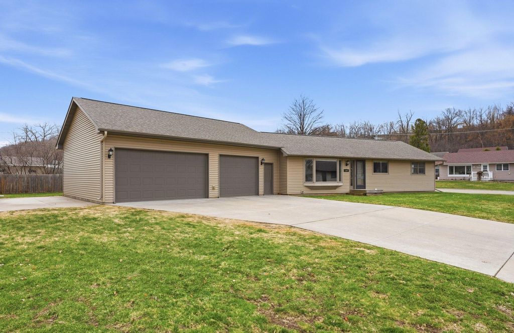 Photo of 137 Rhame Avenue, Red Wing, MN 55066 (MLS # 7052833)