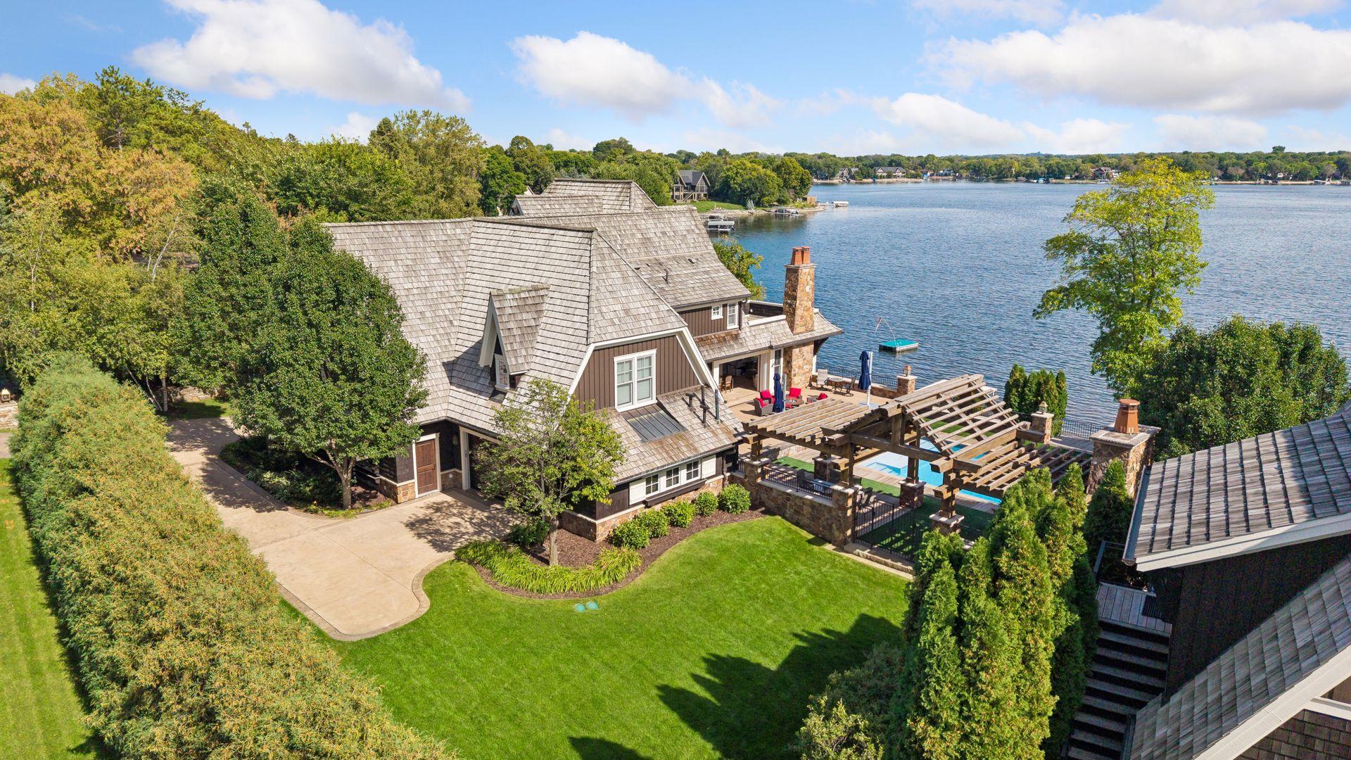 14291 Shady Beach Trail NE