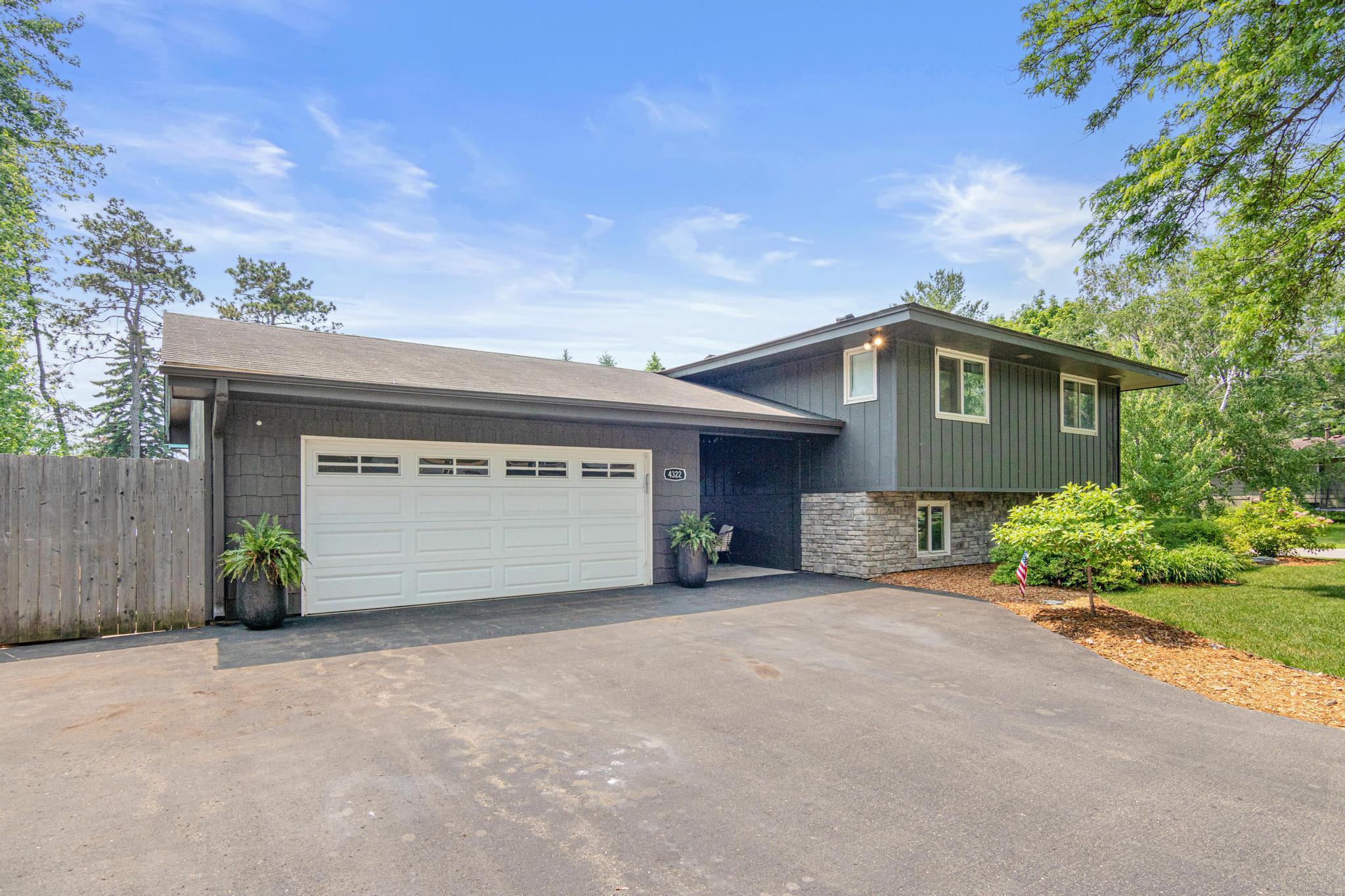 4322 Rustic Place