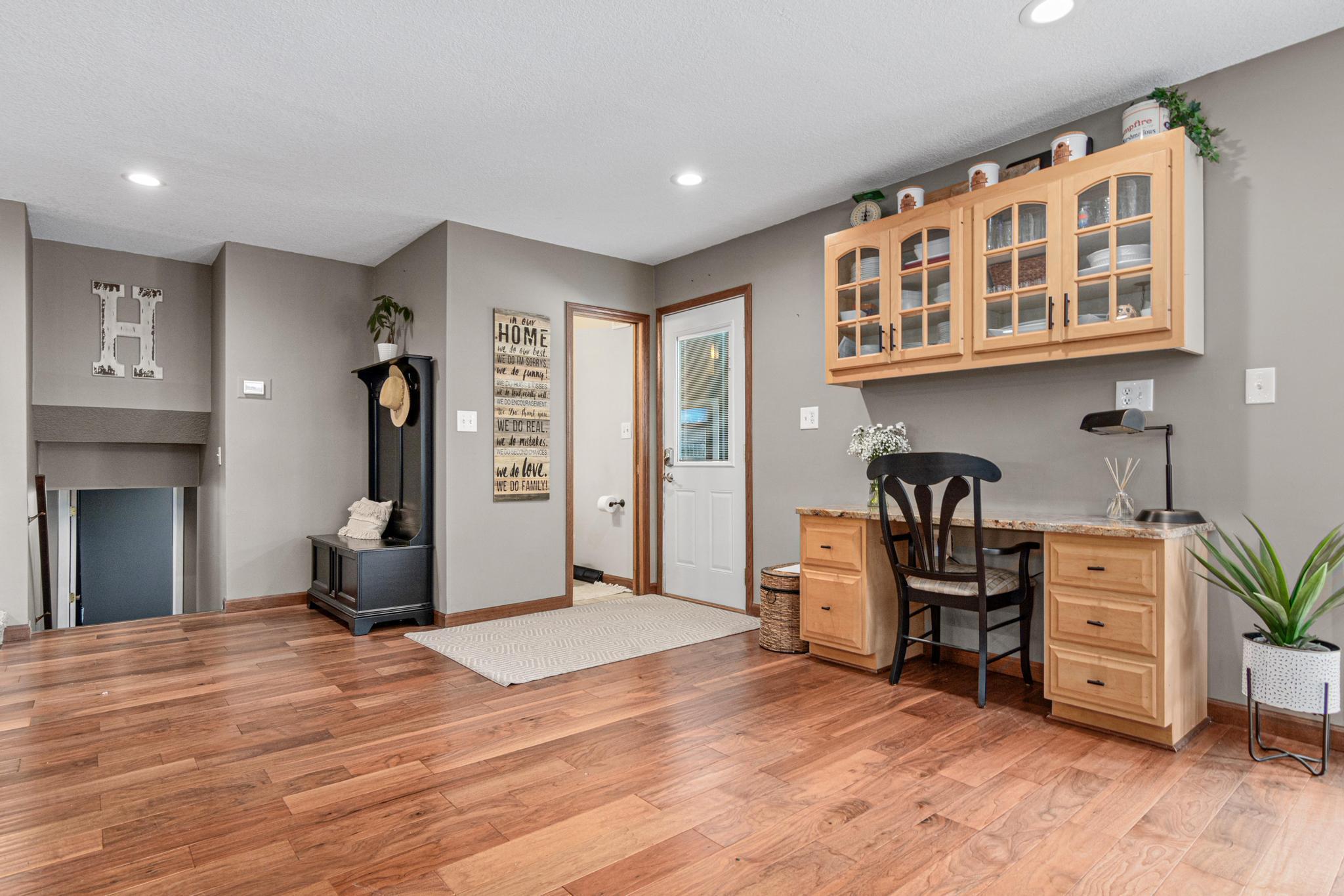 4322 Rustic Place