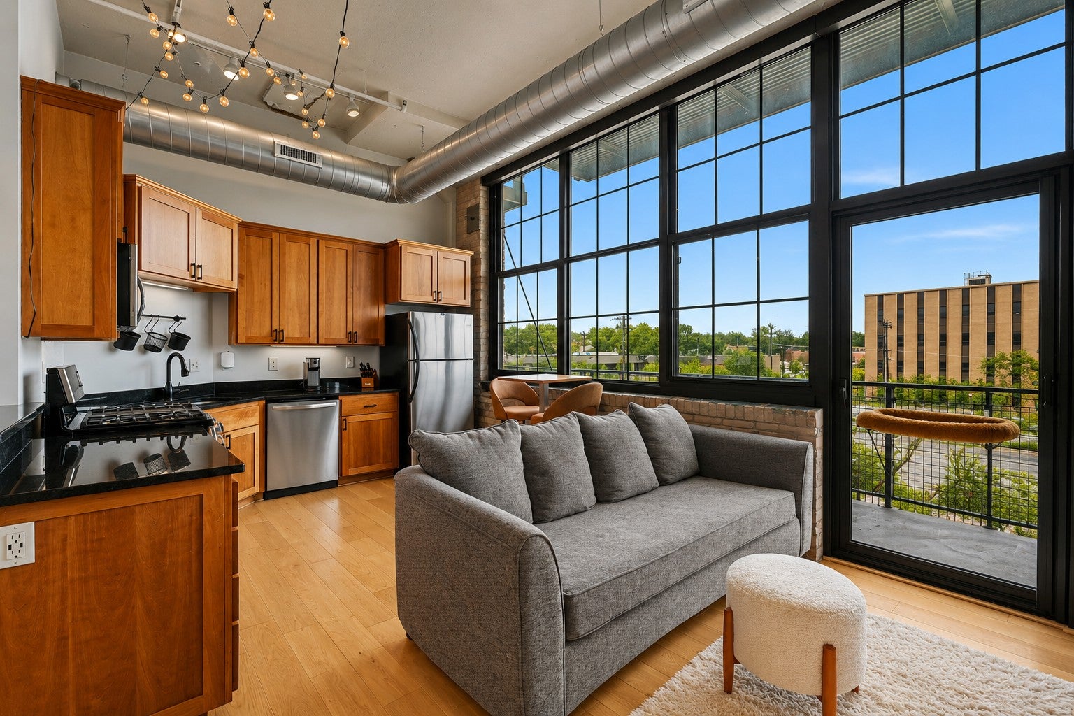 1901 E Hennepin Avenue 306