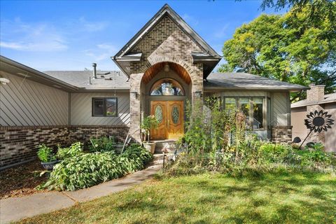 479 Mary Street S Maplewood MN 55119