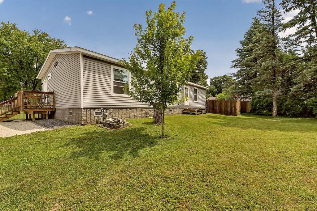 Photo of 405 N Pleasant Avenue, Spring Valley, MN 55975 (MLS # 7062985)
