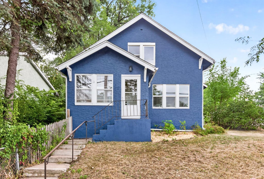 Photo of 156 Granite Street, Saint Paul, MN 55117 (MLS # 7132383)