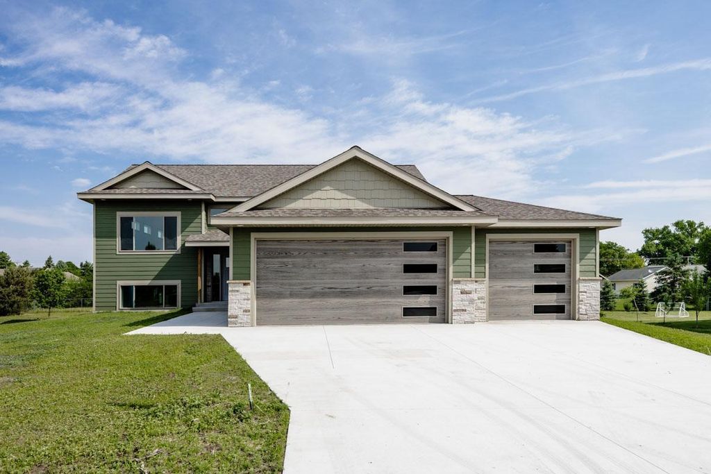 Photo of 656 Lake Forest Circle, Detroit Lakes, MN 56501 (MLS # 6716759)