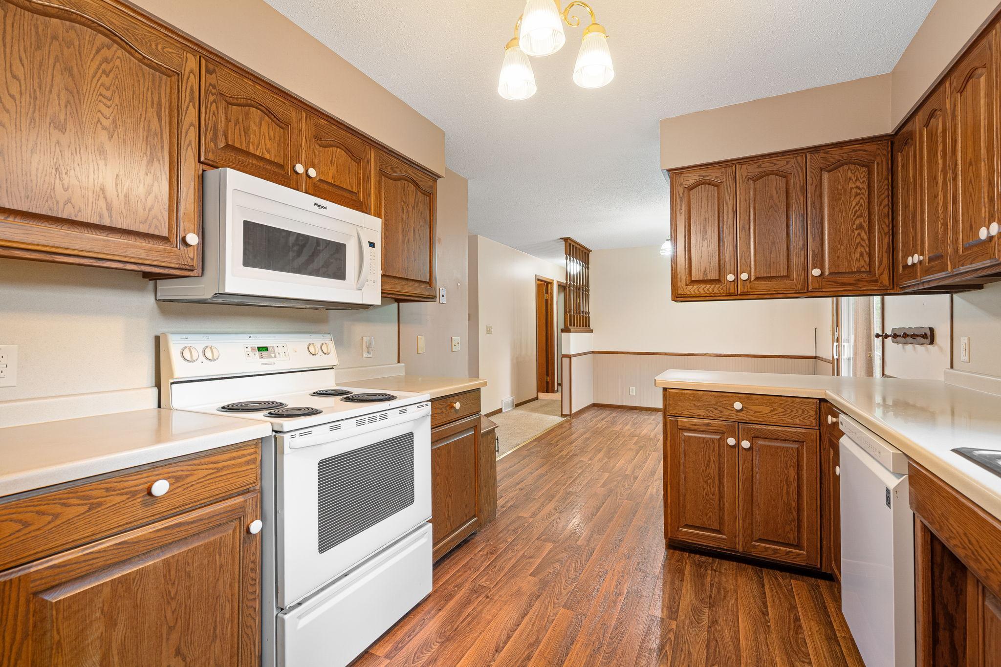 Owatonna, Minnesota 55060, United States, 3 Bedrooms Bedrooms, ,2 BathroomsBathrooms,Residential,Active,197362