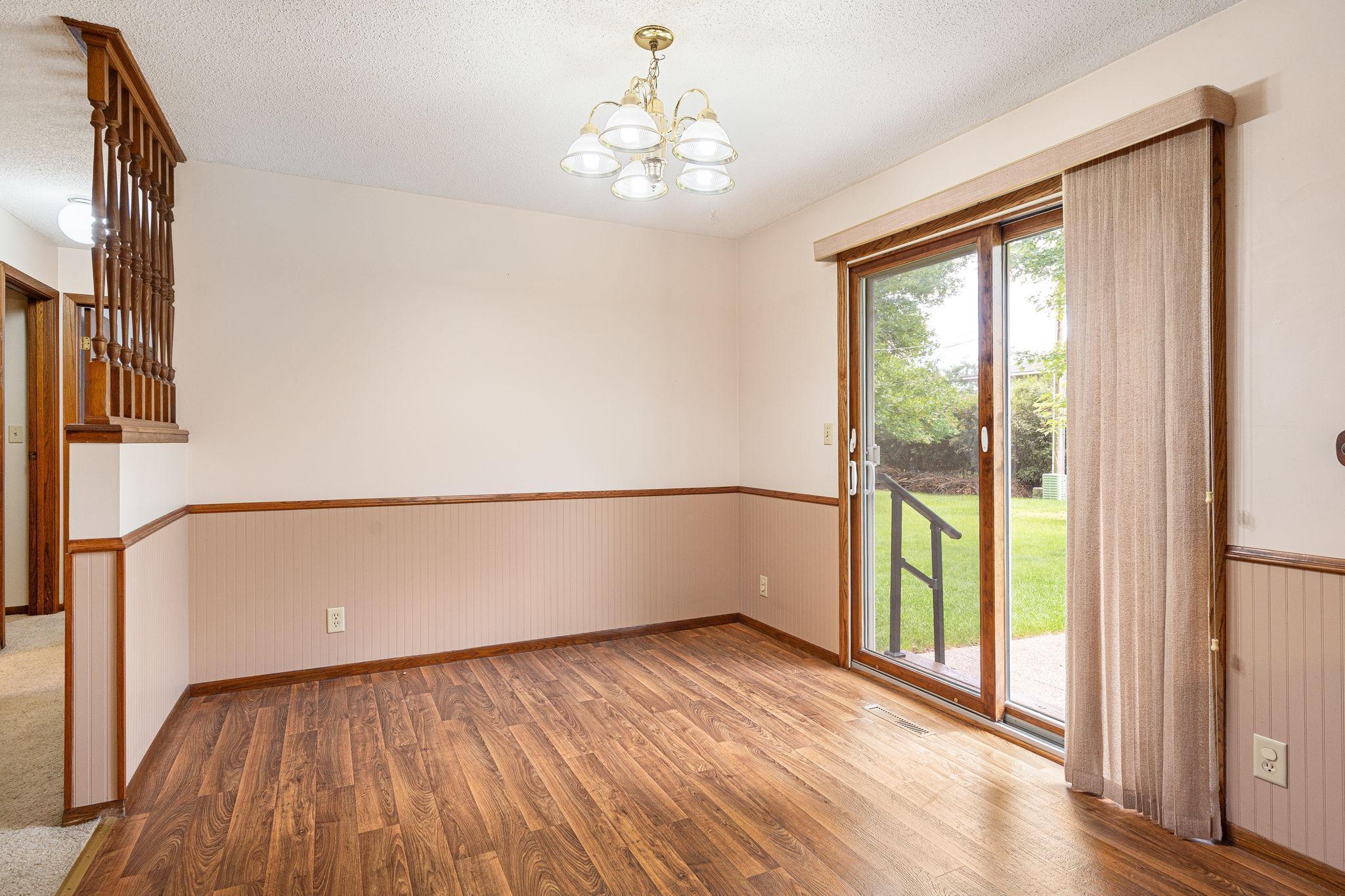 Owatonna, Minnesota 55060, United States, 3 Bedrooms Bedrooms, ,2 BathroomsBathrooms,Residential,Active,197362