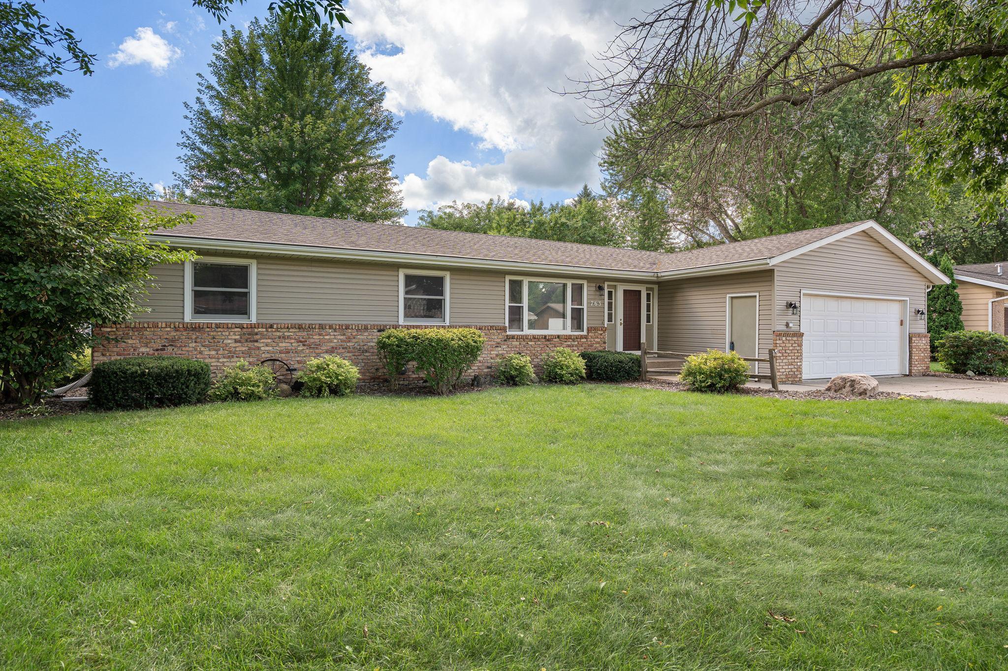 Owatonna, Minnesota 55060, United States, 3 Bedrooms Bedrooms, ,2 BathroomsBathrooms,Residential,Active,197362