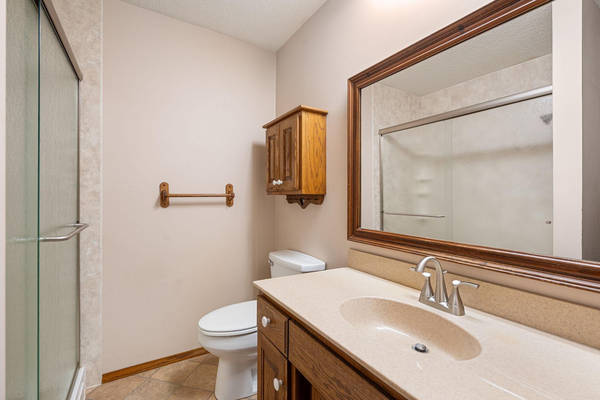 Owatonna, Minnesota 55060, United States, 3 Bedrooms Bedrooms, ,2 BathroomsBathrooms,Residential,Active,197362