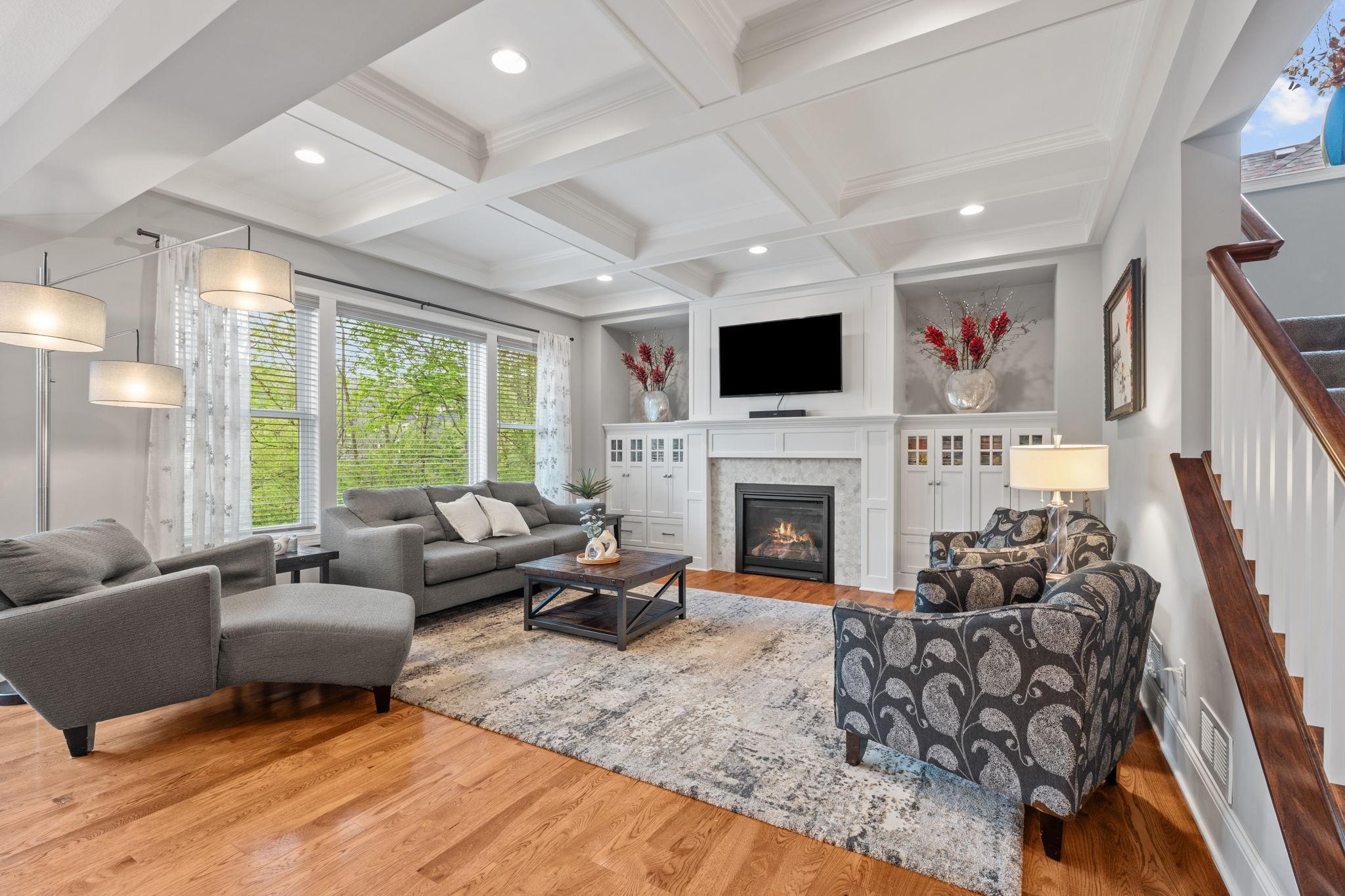 5275 Ranchview Lane N