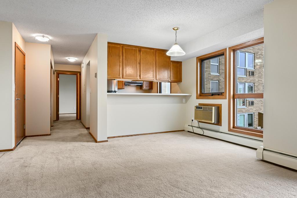 433 S 7th Street 1628