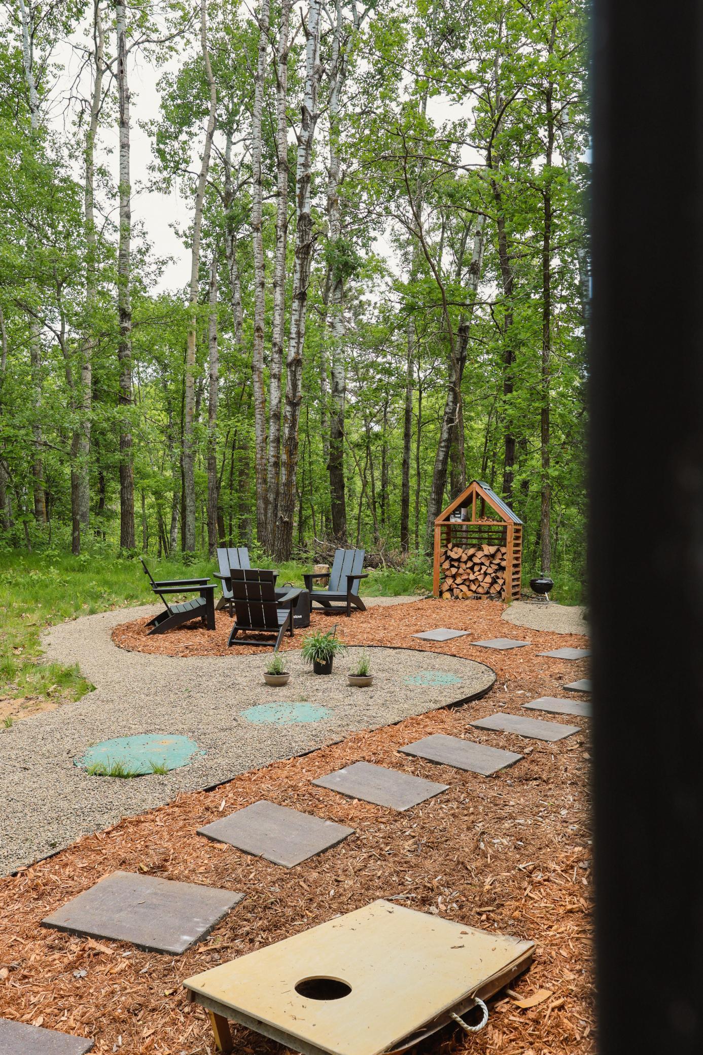 6078 N Sluetter Road