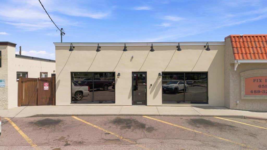 Photo of 980 Dale Street N, Saint Paul, MN 55117 (MLS # 7121397)