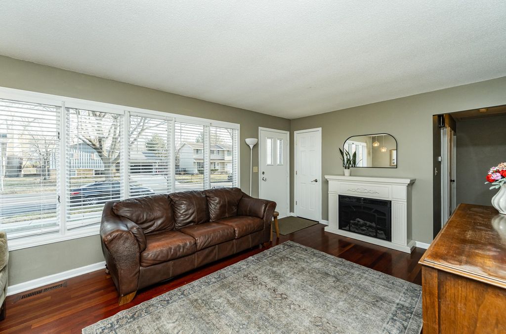 Photo of 424 31st Street NW, Rochester, MN 55901 (MLS # 7082967)
