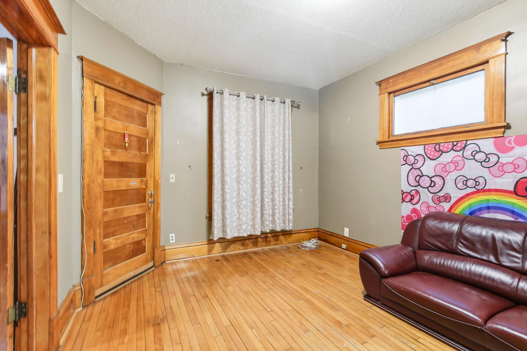 846 Sherburne Avenue