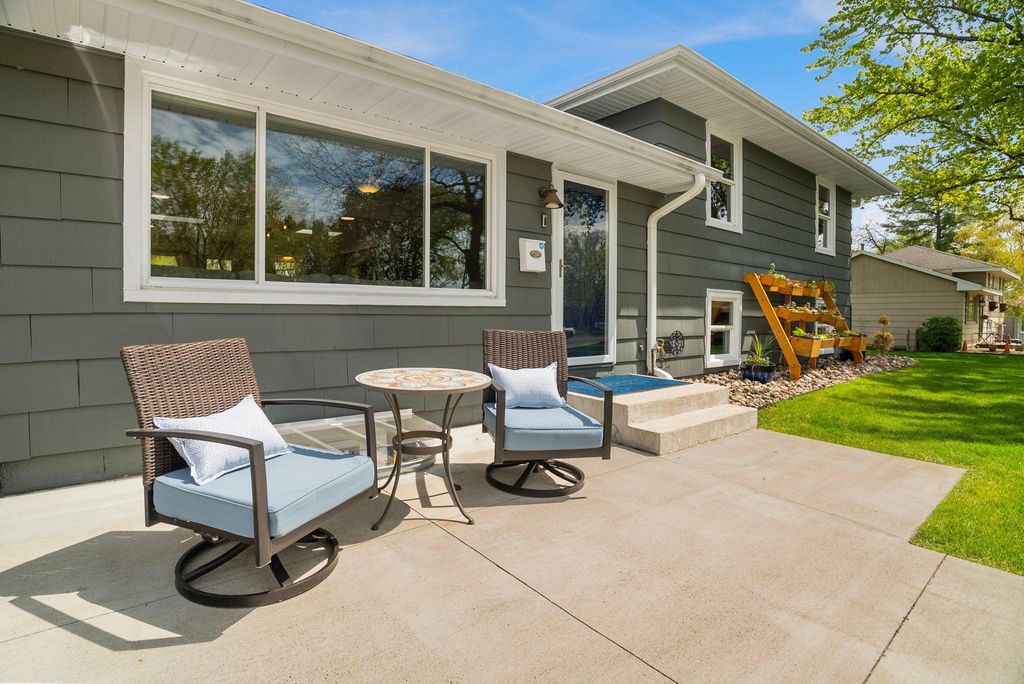 Photo of 4916 Overlook Drive, Bloomington, MN 55437 (MLS # 7060289)