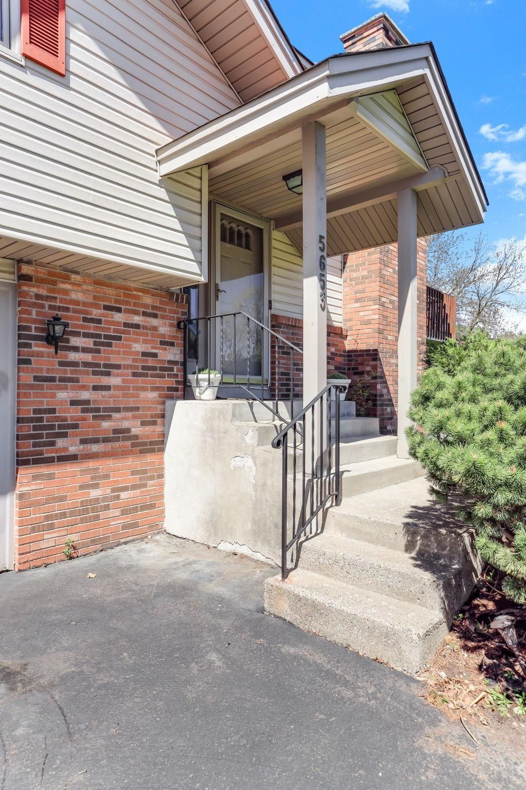 Photo of 5653 Chatsworth Street N, Shoreview, MN 55126 (MLS # 7066613)