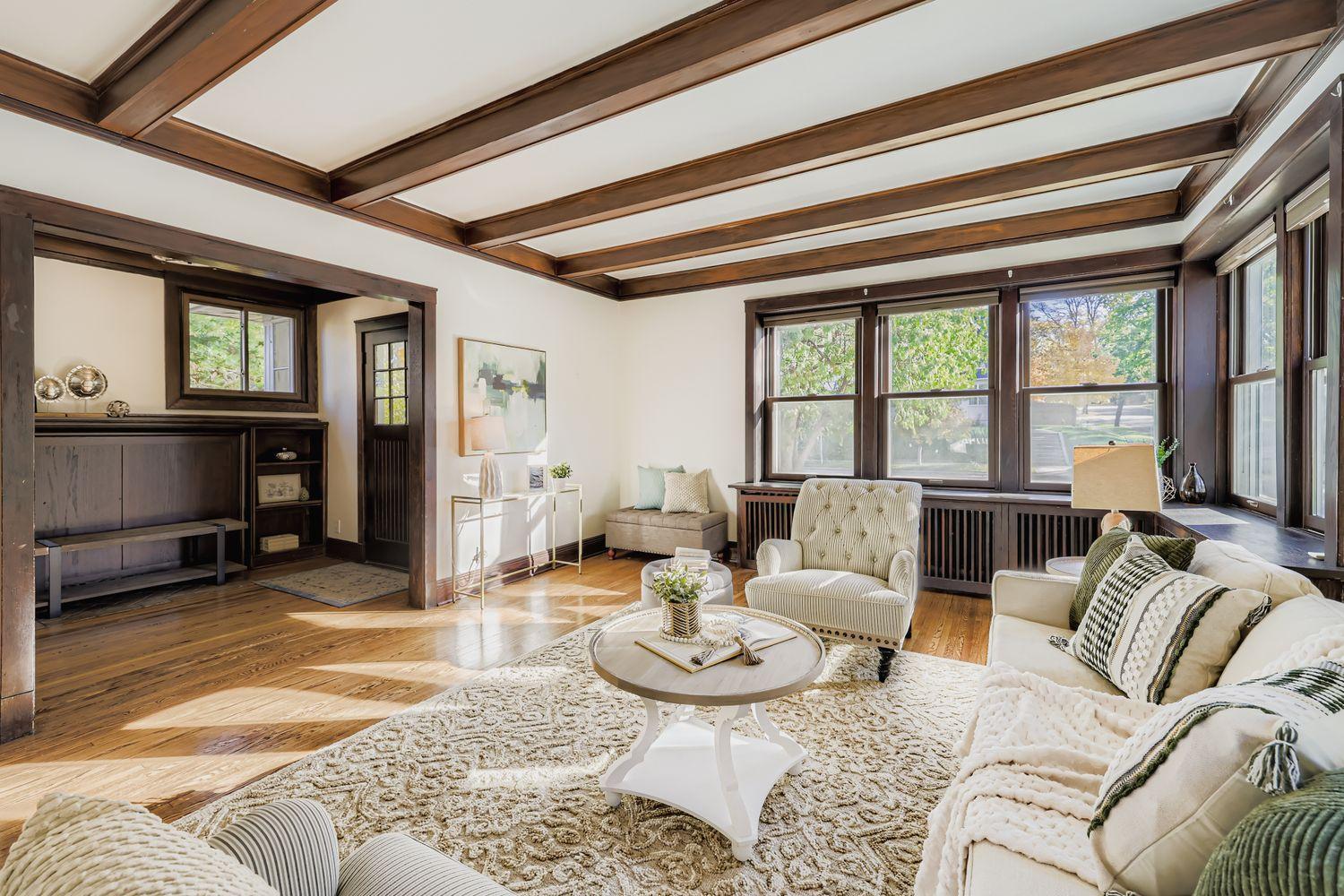 4856 Dupont Avenue S