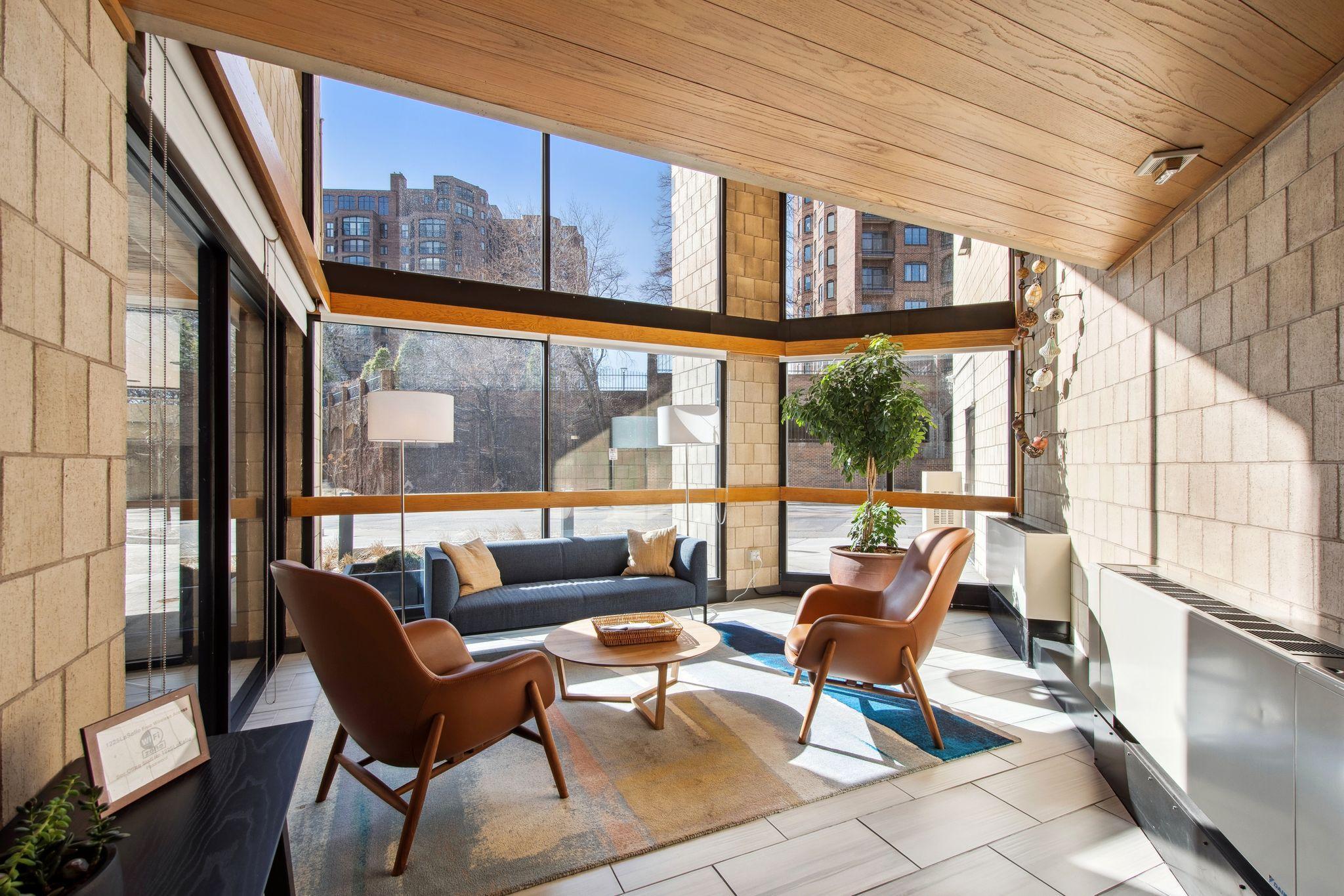 1225 Lasalle Avenue 708