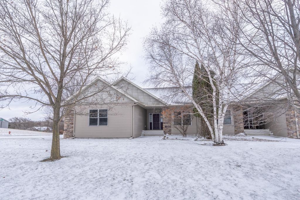 Photo of 126 Acorn Avenue NW, New London, MN 56273 (MLS # 6822579)