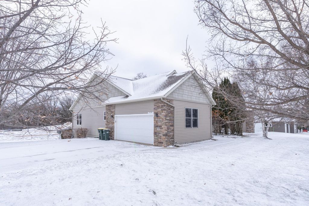 Photo of 126 Acorn Avenue NW, New London, MN 56273 (MLS # 6822579)