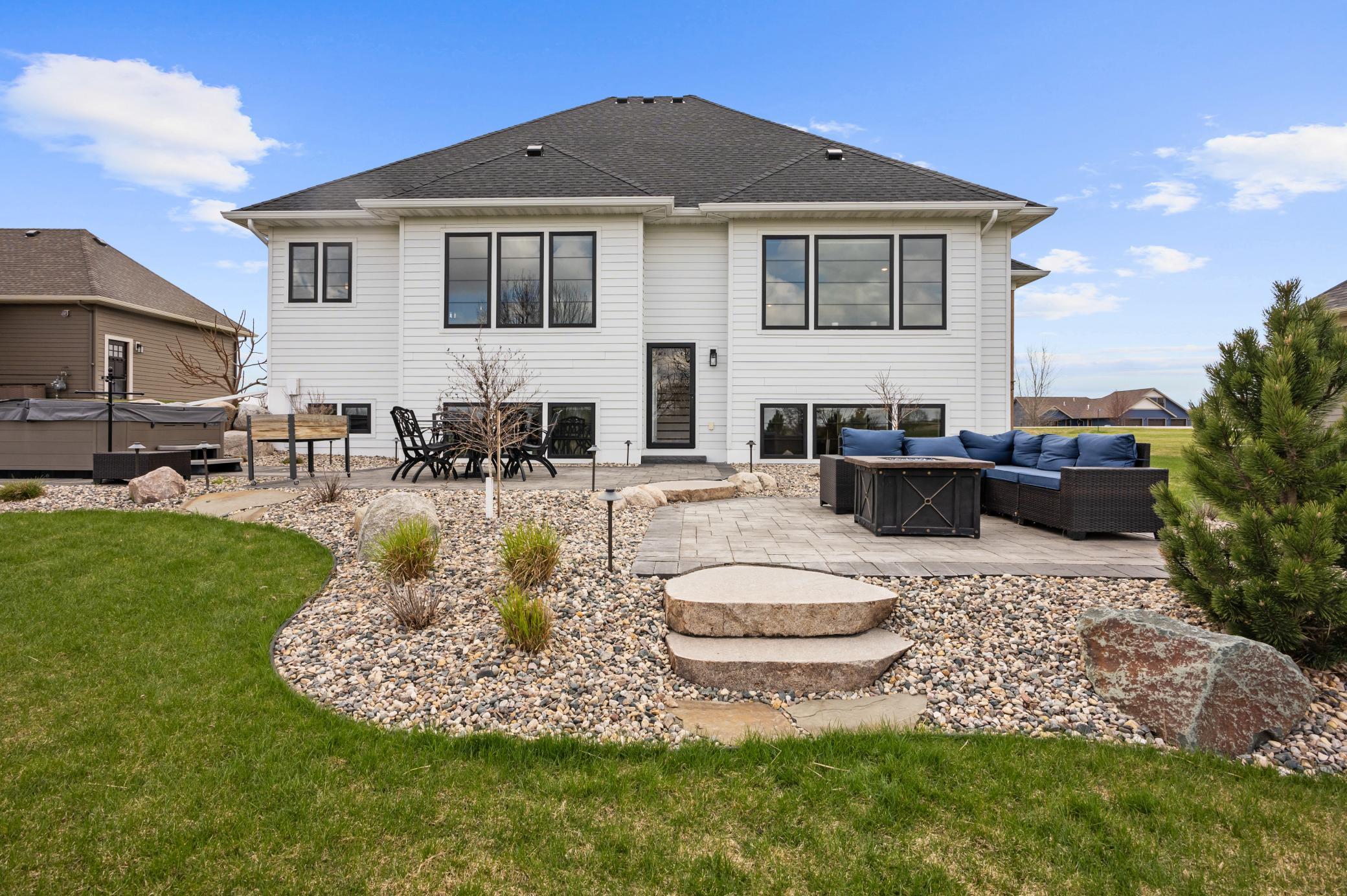 4855 Geneva Golf Club Drive NE