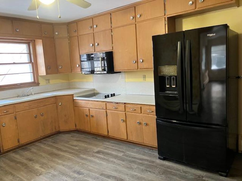 Photo of 235 9th Avenue SE, Waseca, MN 56093 (MLS # 7012452)