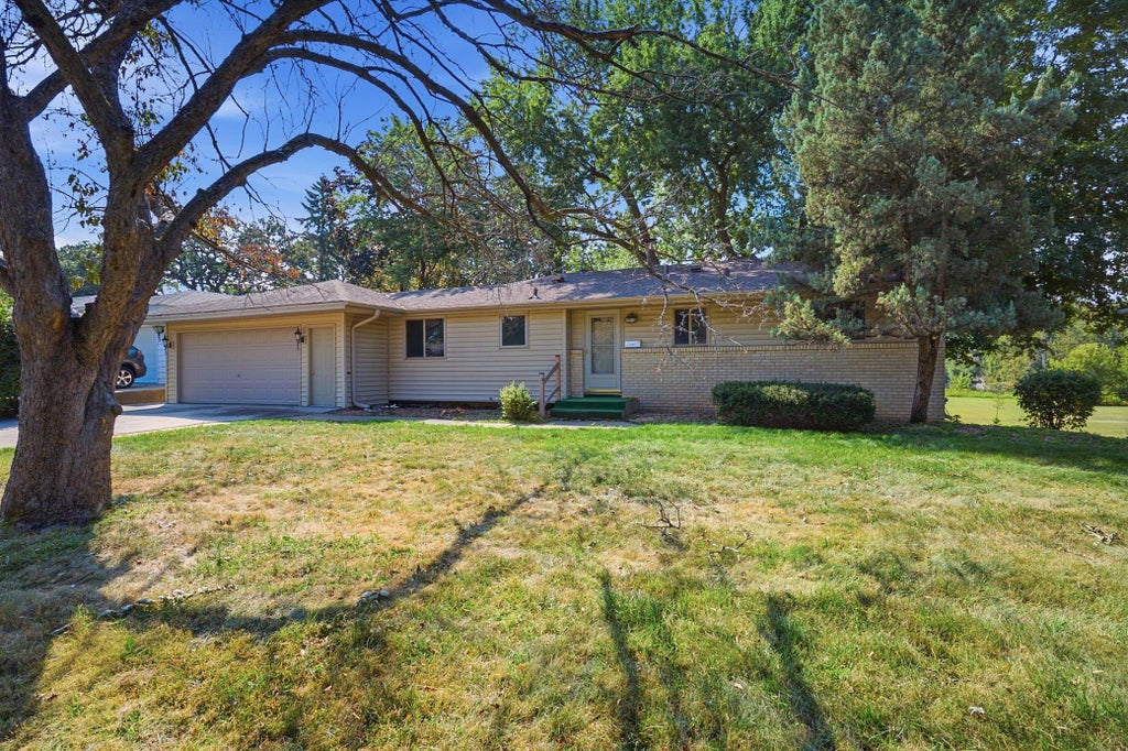 Photo of 2117 W 83rd Street, Bloomington, MN 55431 (MLS # 7131991)